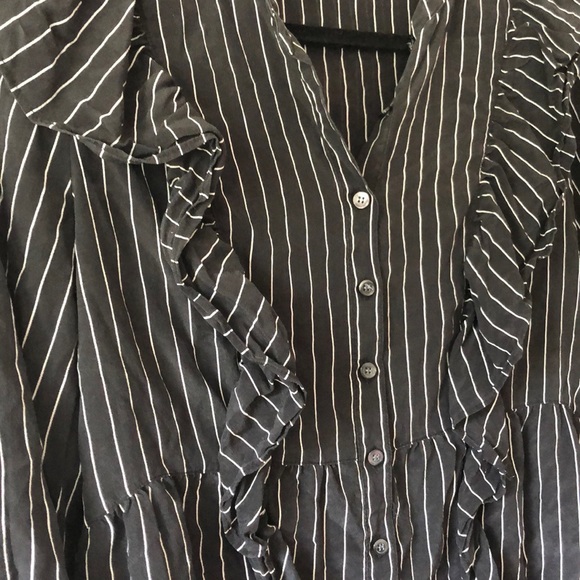 Madewell Black and White Blouse with Ruffles - Picture 6 of 7